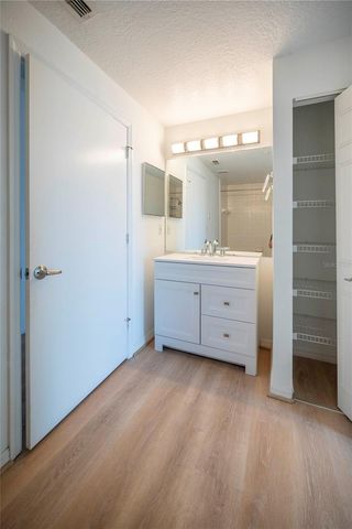 5554 METROWEST BOULEVARD 4-211, Orlando, FL 32811