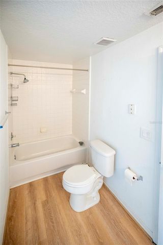 5554 METROWEST BOULEVARD 4-211, Orlando, FL 32811