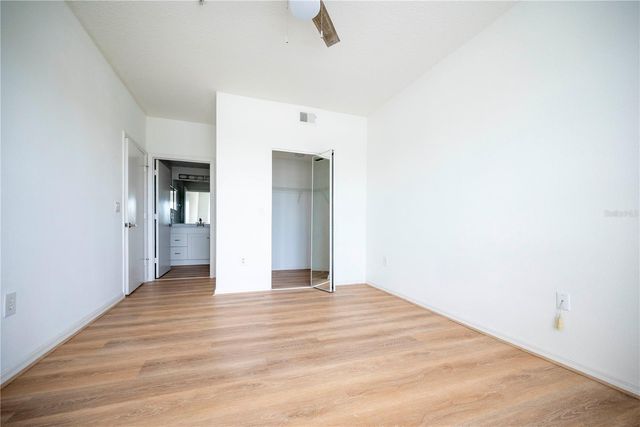 5554 METROWEST BOULEVARD 4-211, Orlando, FL 32811