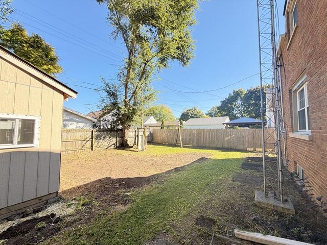 7725 27th AVENUE, Kenosha, WI 53143