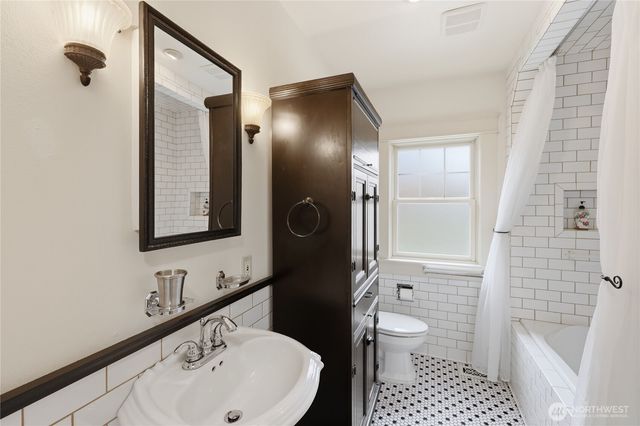 1223 Garfield, Port Townsend, WA 98368