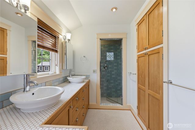 1223 Garfield, Port Townsend, WA 98368
