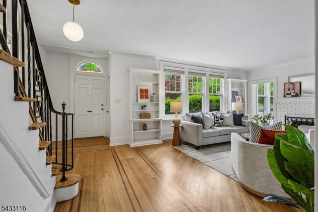 108 Oakview Ave, Maplewood Twp., NJ 07040