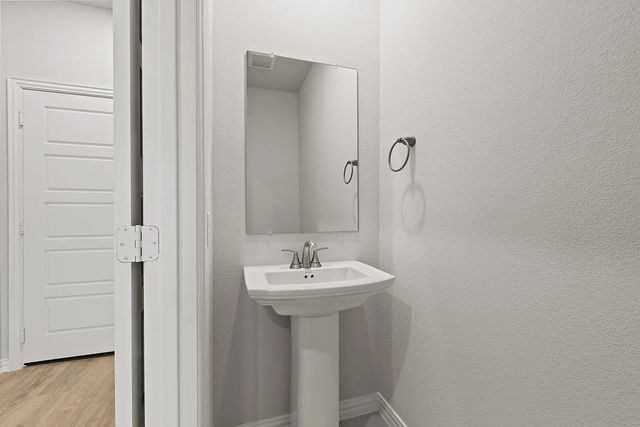 4831 Aldenbury Street, Dallas, TX 75228