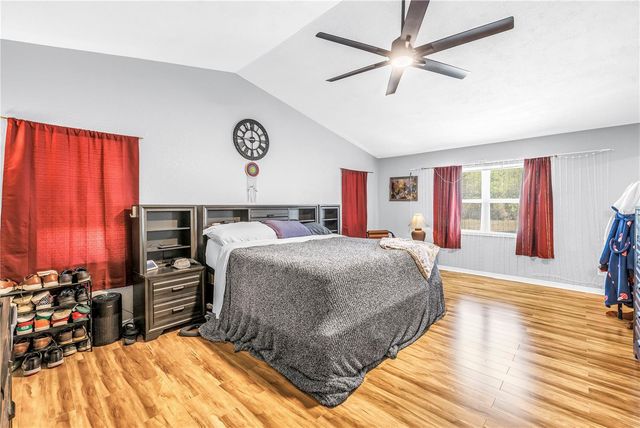 687 JASMINE WAY S, St Petersburg, FL 33705