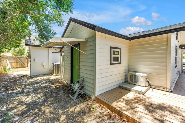 687 JASMINE WAY S, St Petersburg, FL 33705