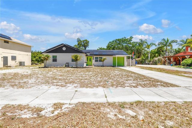 687 JASMINE WAY S, St Petersburg, FL 33705