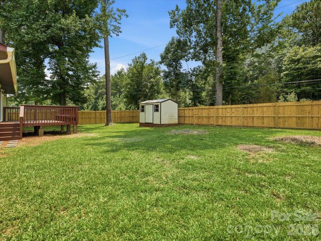 1517 Chandler Place, Lancaster, SC 29720