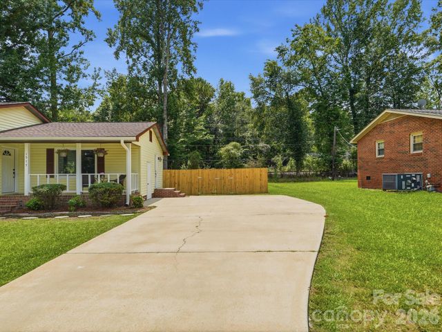1517 Chandler Place, Lancaster, SC 29720