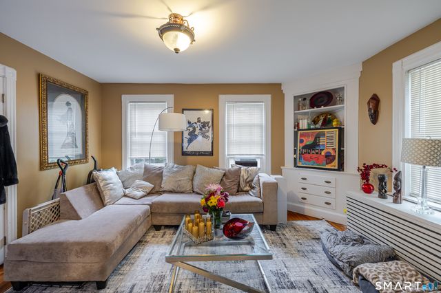 192 Knickerbocker Avenue, Stamford, CT 06907