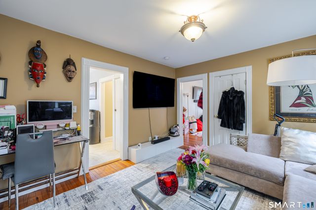 192 Knickerbocker Avenue, Stamford, CT 06907
