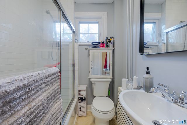 192 Knickerbocker Avenue, Stamford, CT 06907