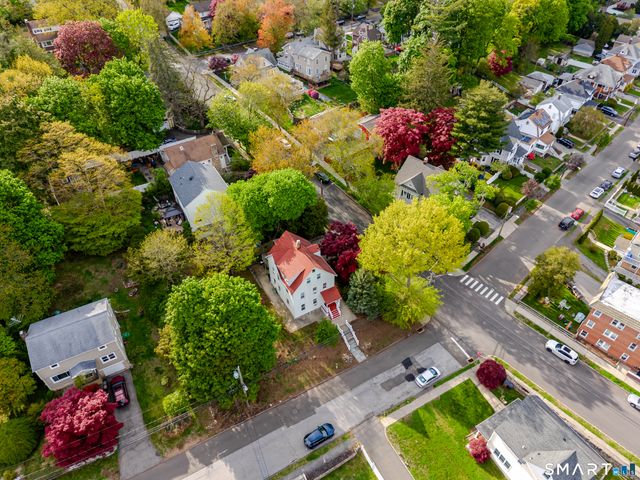 192 Knickerbocker Avenue, Stamford, CT 06907