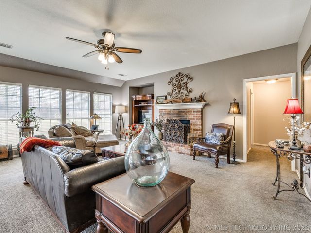 516 S 62nd Street, Broken Arrow, OK 74014