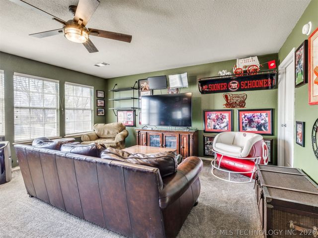 516 S 62nd Street, Broken Arrow, OK 74014