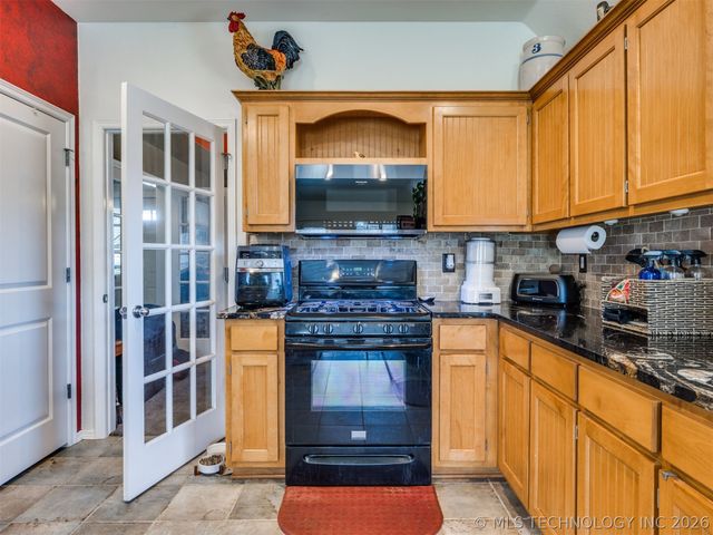 516 S 62nd Street, Broken Arrow, OK 74014