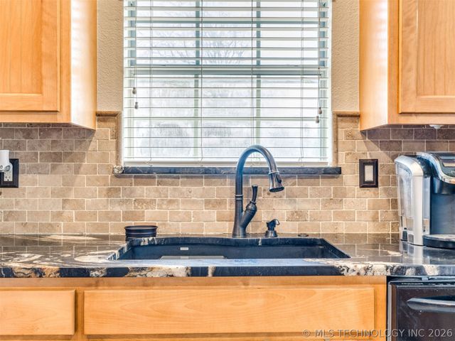 516 S 62nd Street, Broken Arrow, OK 74014