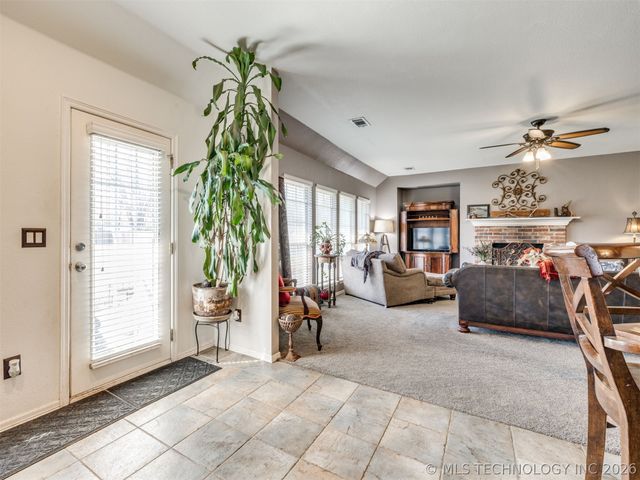 516 S 62nd Street, Broken Arrow, OK 74014