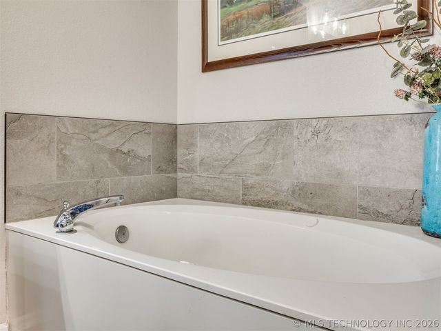 516 S 62nd Street, Broken Arrow, OK 74014