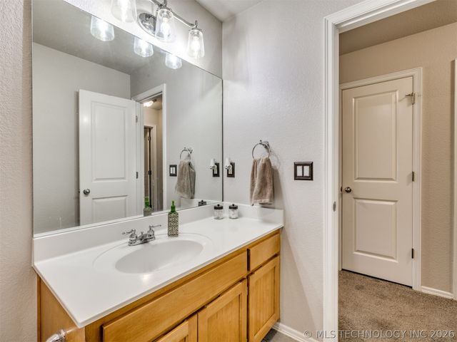 516 S 62nd Street, Broken Arrow, OK 74014