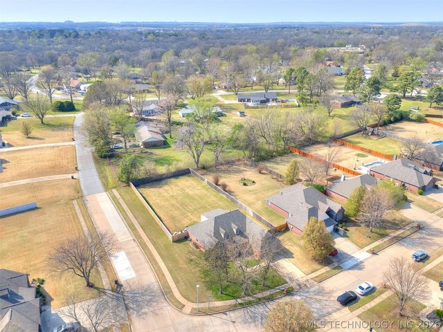 516 S 62nd Street, Broken Arrow, OK 74014
