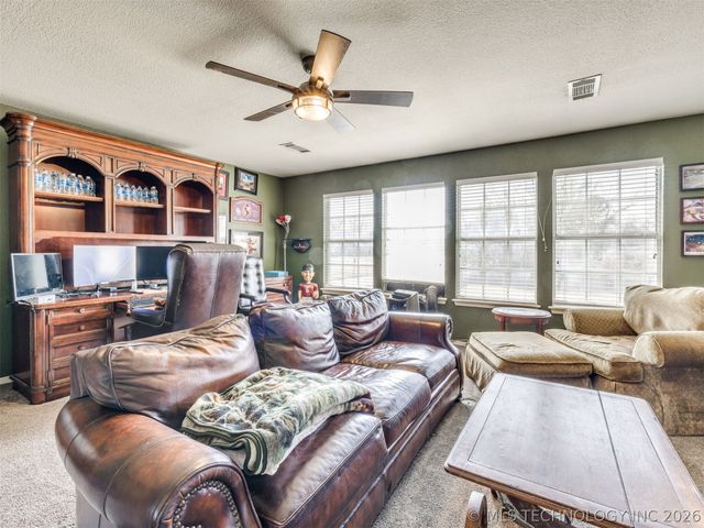 516 S 62nd Street, Broken Arrow, OK 74014