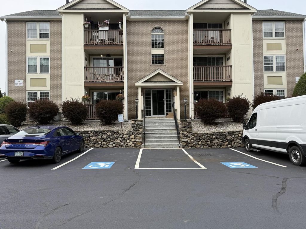191 Cannongate III Road # 191, Nashua, NH 03063