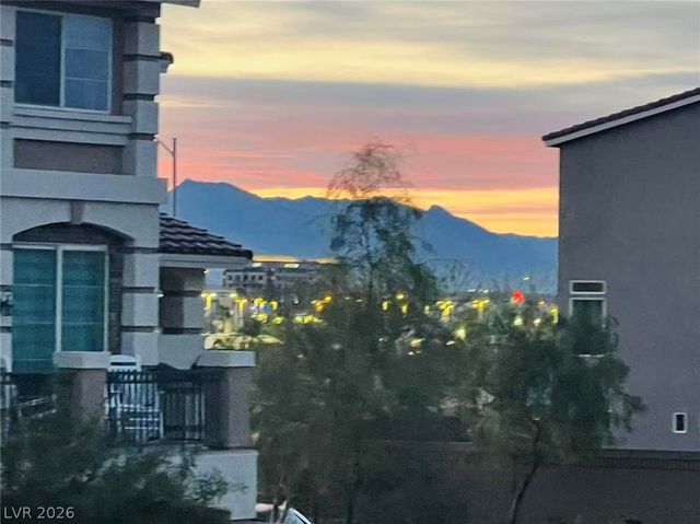 7124 Steele Canyon Street, Las Vegas, NV 89118