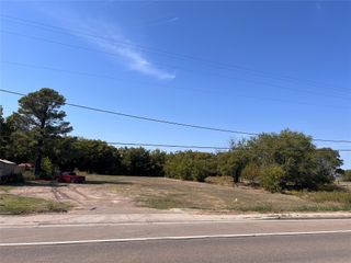 1523 N State Highway 121, Bonham, TX 75418