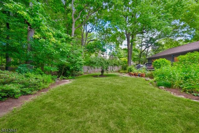 621 Mountain Dr, South Orange Village Twp., NJ 07079