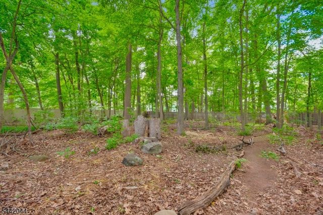 621 Mountain Dr, South Orange Village Twp., NJ 07079
