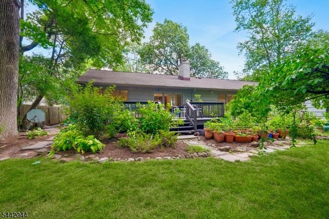 621 Mountain Dr, South Orange Village Twp., NJ 07079