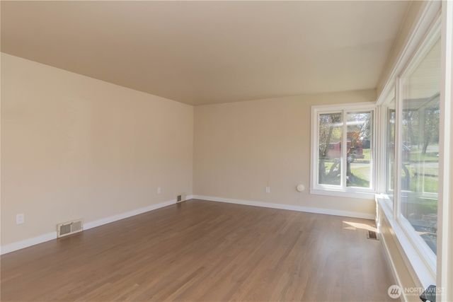 11834 8th Avenue S, Seattle, WA 98168