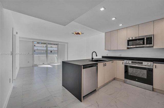 345 Ocean Dr 508, Miami Beach, FL 33139