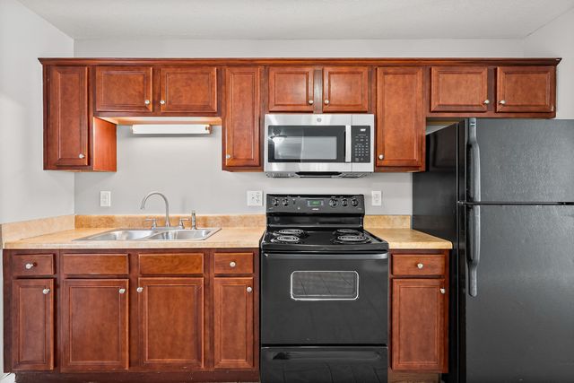 535 Lafayette Rd Apt G1, Clarksville, TN 37042