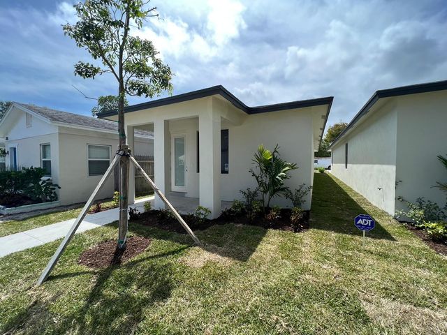 227 N E Street, Lake Worth Beach, FL 33460