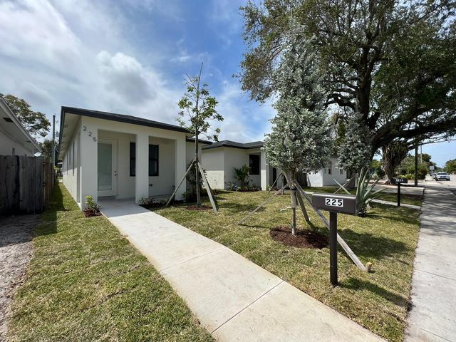 227 N E Street, Lake Worth Beach, FL 33460