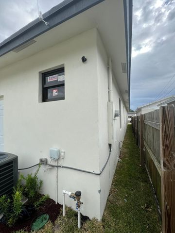 227 N E Street, Lake Worth Beach, FL 33460