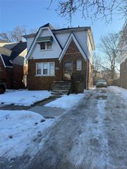 15824 Snowden Street, Detroit, MI 48227