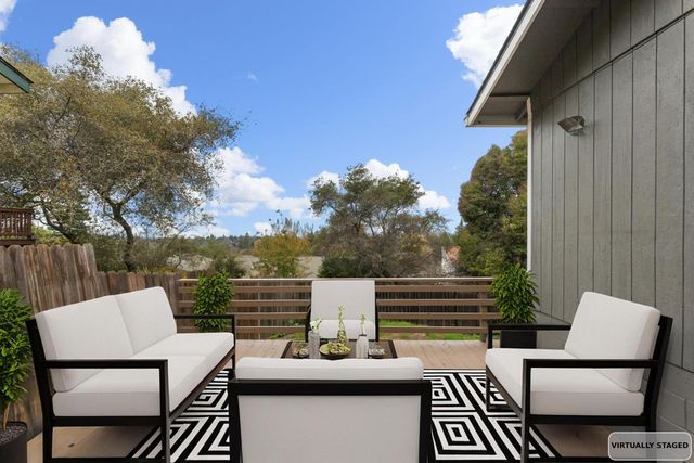 252 Poet Smith Dr, Auburn, CA 95603