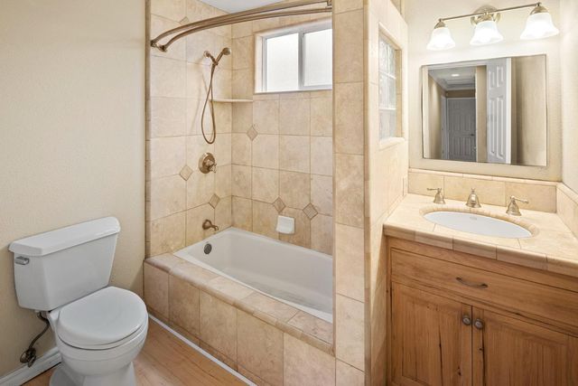 252 Poet Smith Dr, Auburn, CA 95603