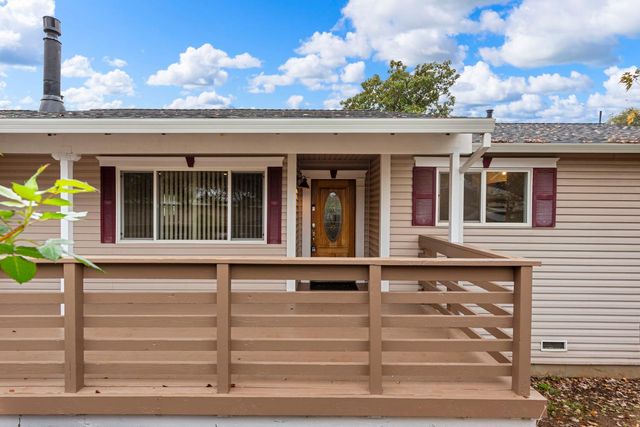 252 Poet Smith Dr, Auburn, CA 95603