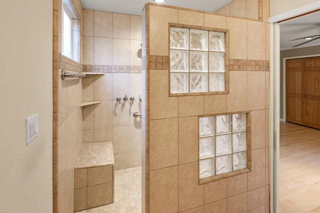 252 Poet Smith Dr, Auburn, CA 95603