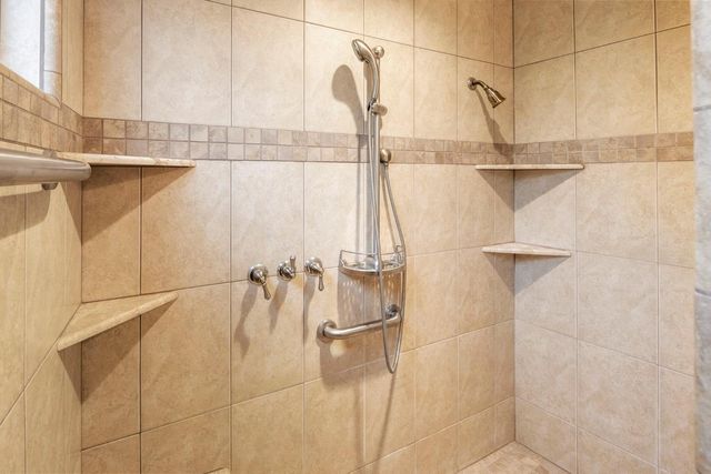 252 Poet Smith Dr, Auburn, CA 95603