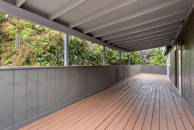 252 Poet Smith Dr, Auburn, CA 95603