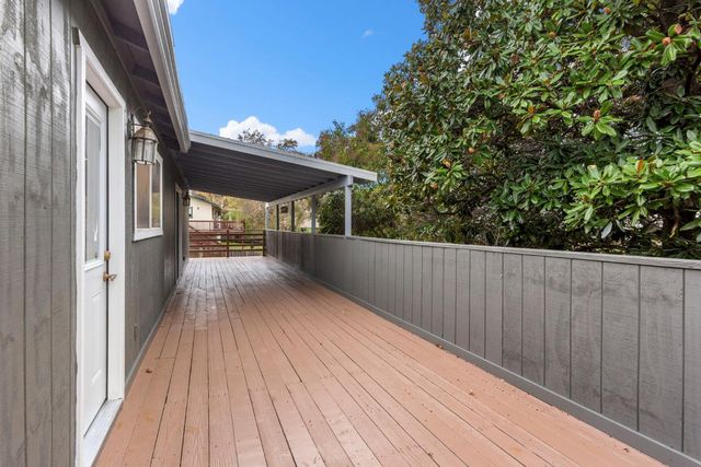 252 Poet Smith Dr, Auburn, CA 95603