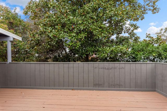 252 Poet Smith Dr, Auburn, CA 95603