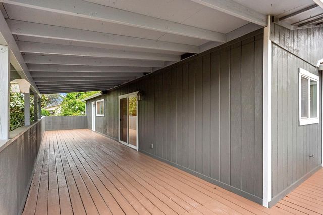 252 Poet Smith Dr, Auburn, CA 95603