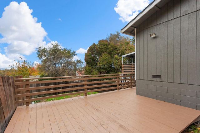 252 Poet Smith Dr, Auburn, CA 95603