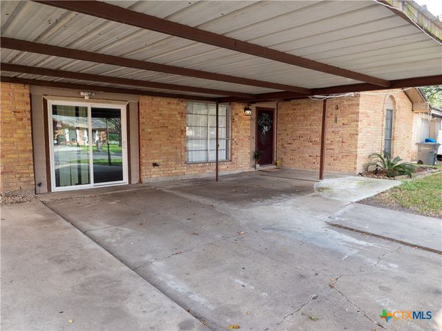 3303 Flamingo Drive, Victoria, TX 77901